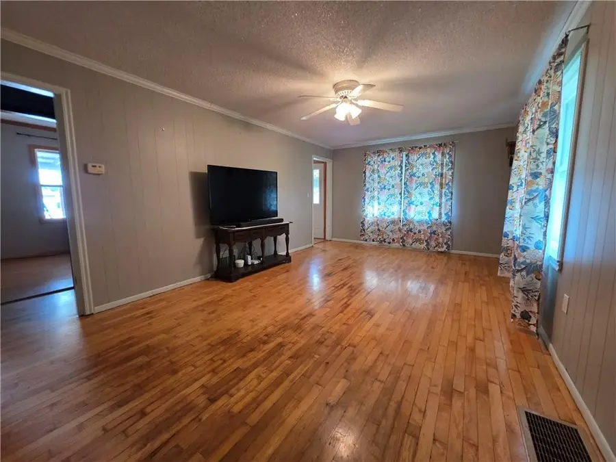 703 W 29th Street, Higginsville, MO 64037 - #3