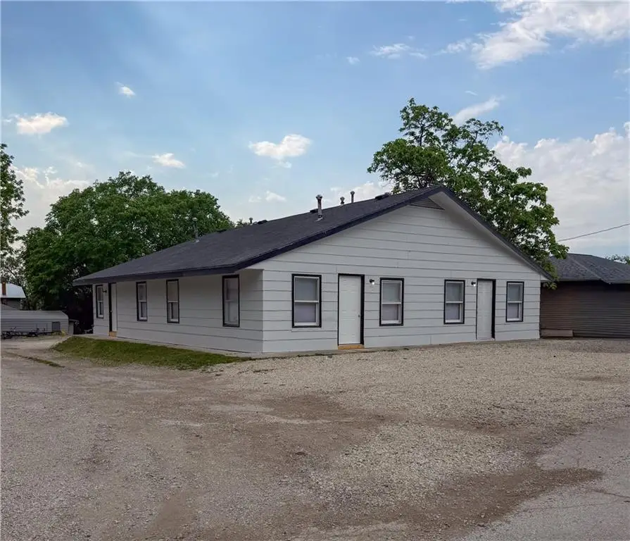403 N Broadway Square, Princeton, MO 64683 - #1