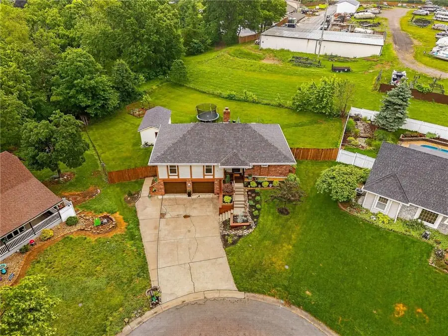 7135 Edge Hill Road, Kansas City, MO 64152 - #2