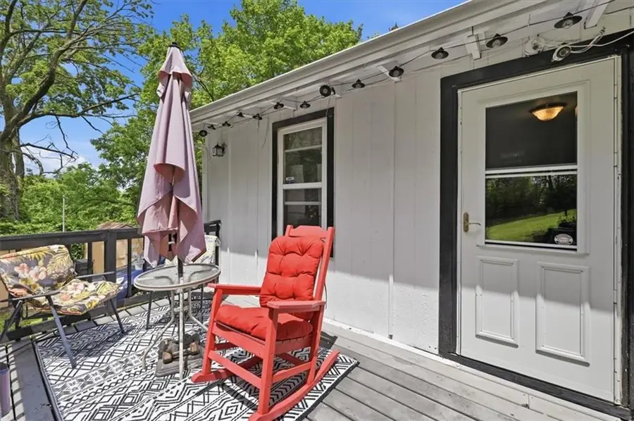 6910 Donahoo Road, Kansas City, KS 66104 - #3