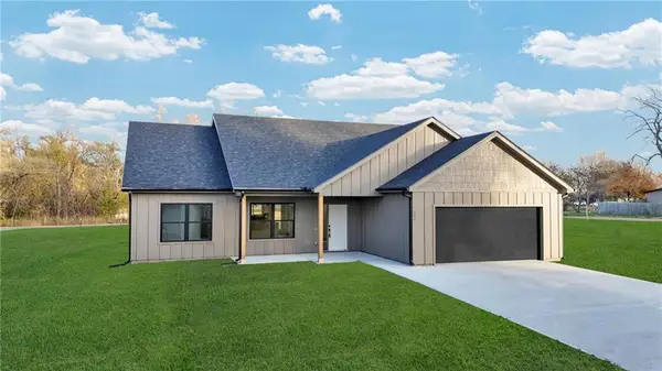 405 N Armstrong Street, Pleasant Hill, MO 64080