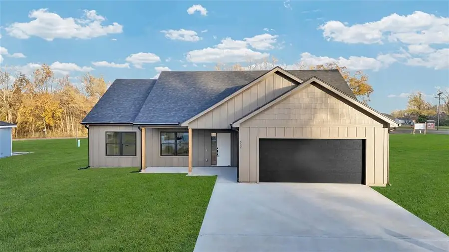405 N Armstrong Street, Pleasant Hill, MO 64080 - #2