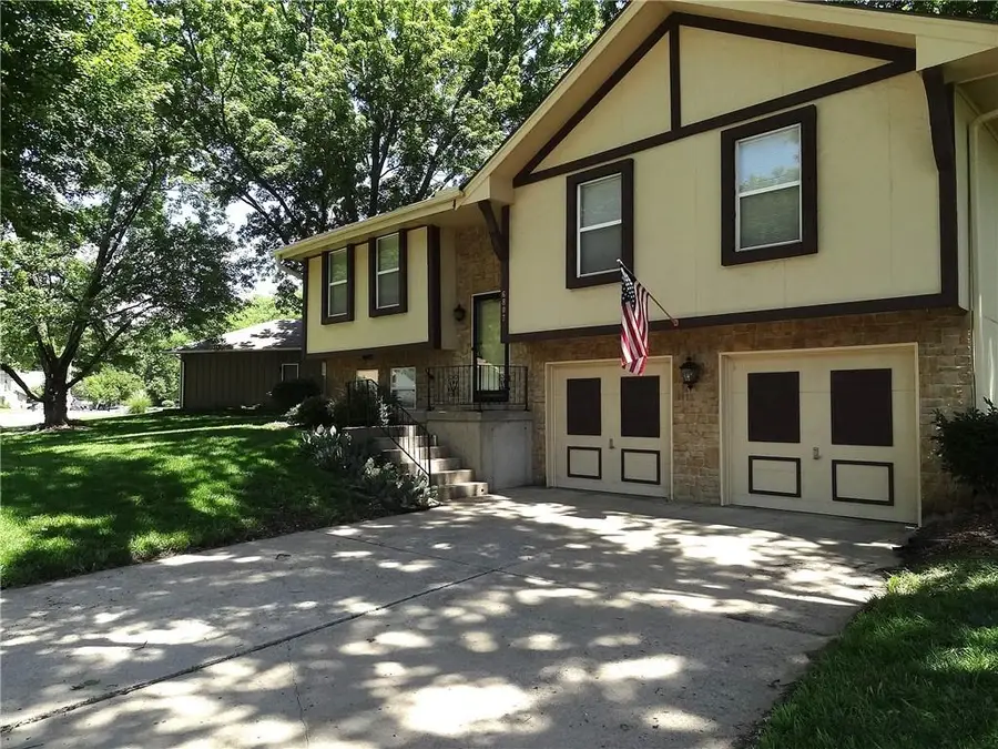 6807 Orchard Street, Liberty, MO 64068 - #2
