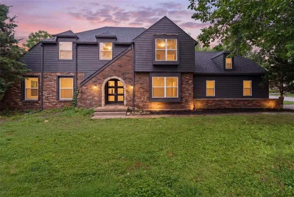 307 S Sunset Lane, Raymore, MO 64083 - #1