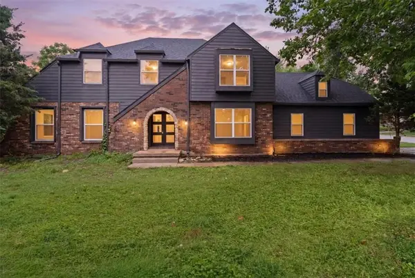 307 S Sunset Lane, Raymore, MO 64083