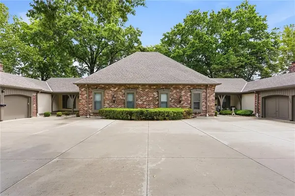 10245 Conser Street, Overland Park, KS 66212