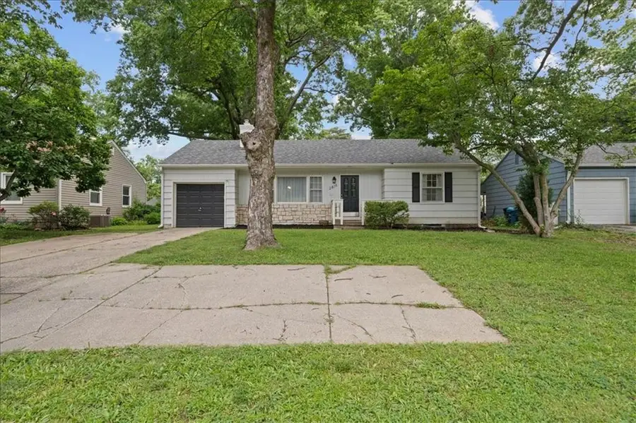 2816 W 75th Street, Prairie Village, KS 66208 - #3