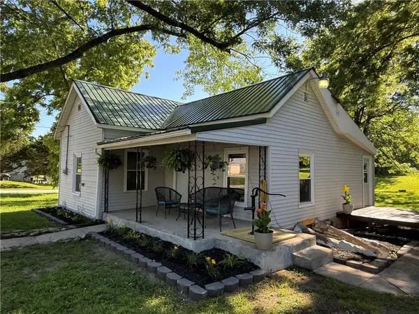 88 N Douglas Street, Kingston, MO 64650