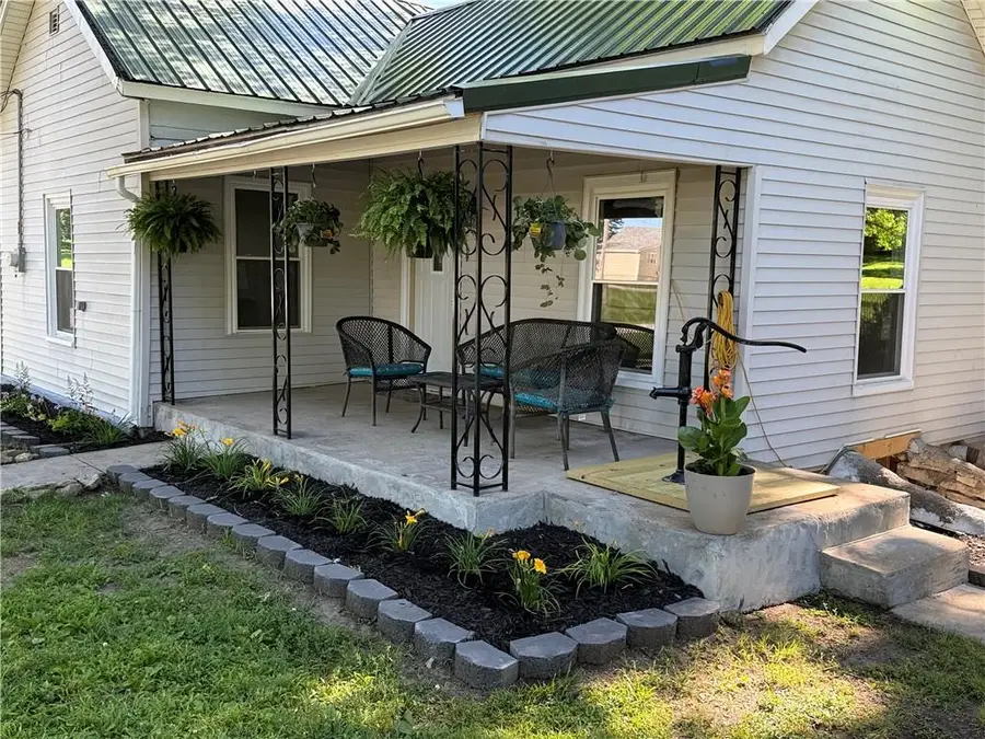 88 N Douglas Street, Kingston, MO 64650 - #3