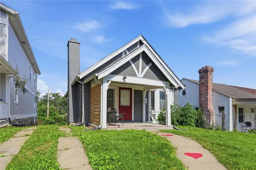 6638 Broadmoor Street, Kansas City, MO 64131 - #2