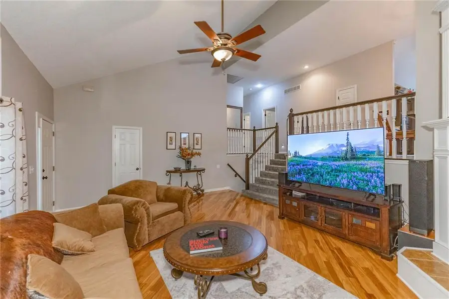 10912 Cottonwood Street, Lenexa, KS 66215 - #3