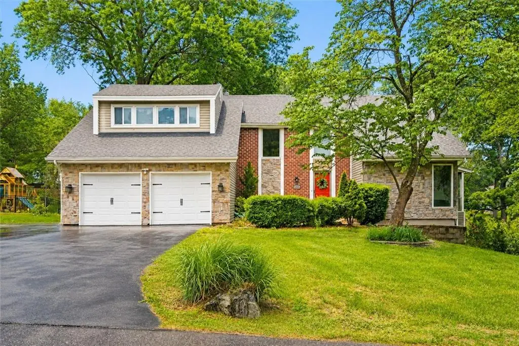 12343 Pinehurst Drive, Kansas City, KS 66109 - #1