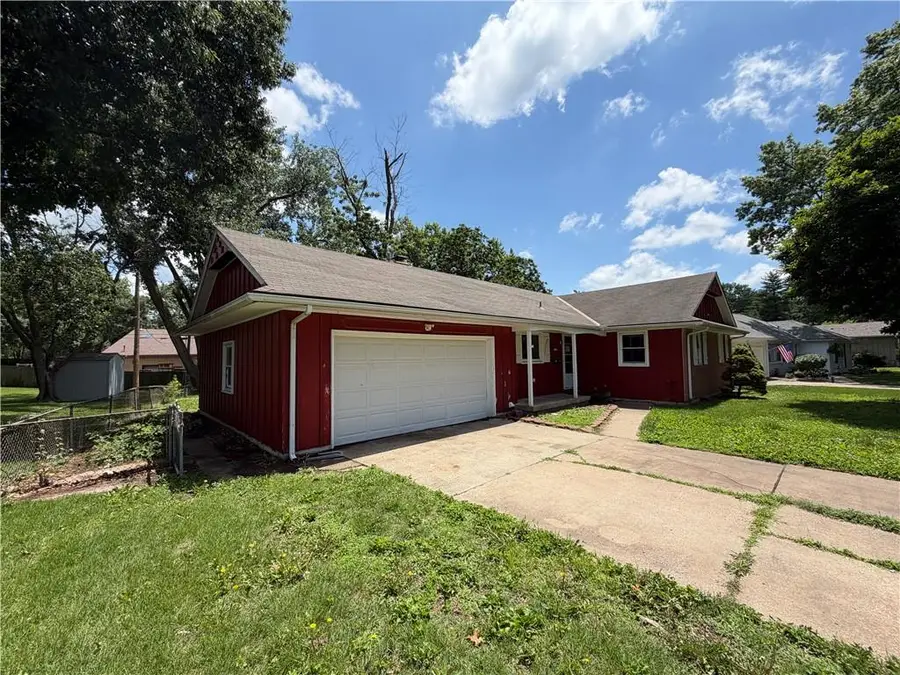 5913 Hunter Street, Raytown, MO 64133 - #2