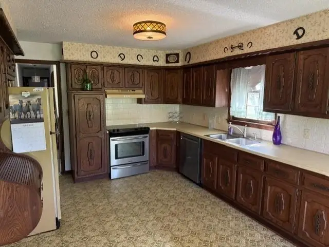 811 Barron Road, Raymore, MO 64083 - #3
