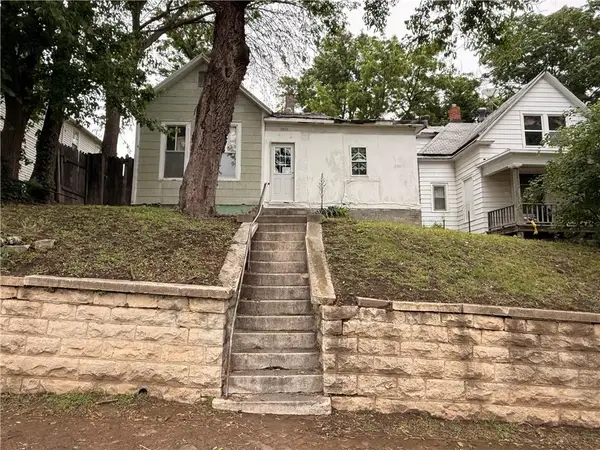 1921 Jones Street, St Joseph, MO 64501