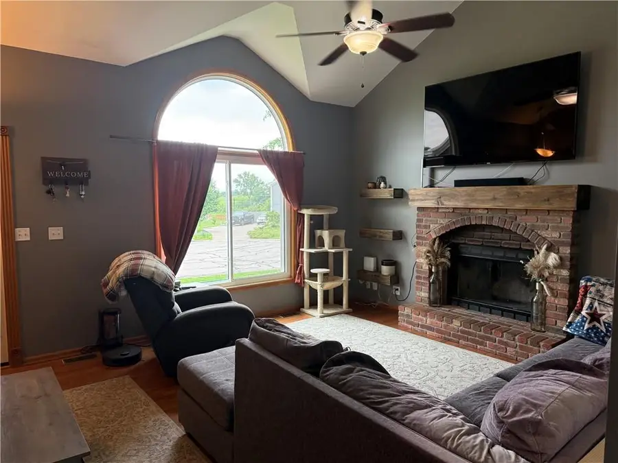 104 Spinnaker Drive, Smithville, MO 64089 - #2