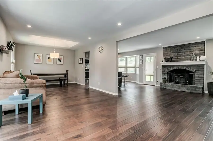 10101 NW Mirror Lake Court, Kansas City, MO 64152 - #3