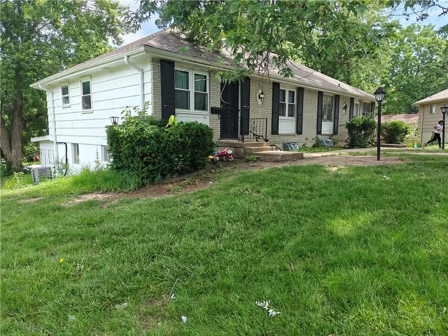7916-7918 E 88th Terrace, Kansas City, MO 64138 - #2