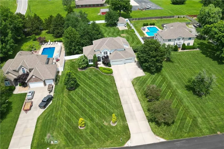 4501 NW Bittersweet Lane, Blue Springs, MO 64015 - #2
