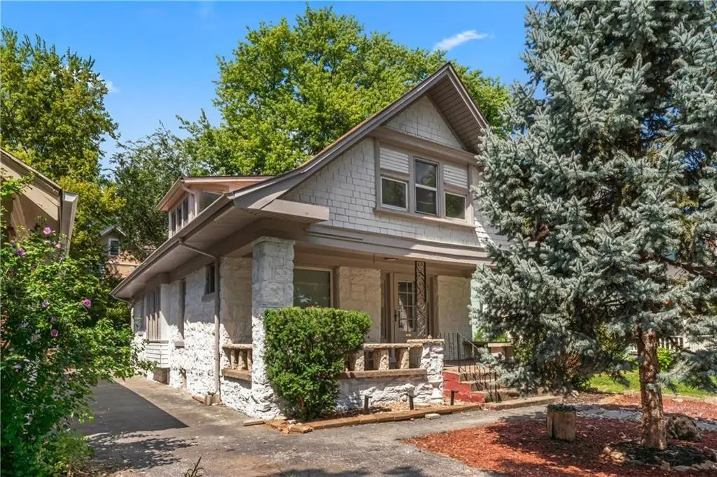 4328 Terrace Street, Kansas City, MO 64111 - #1