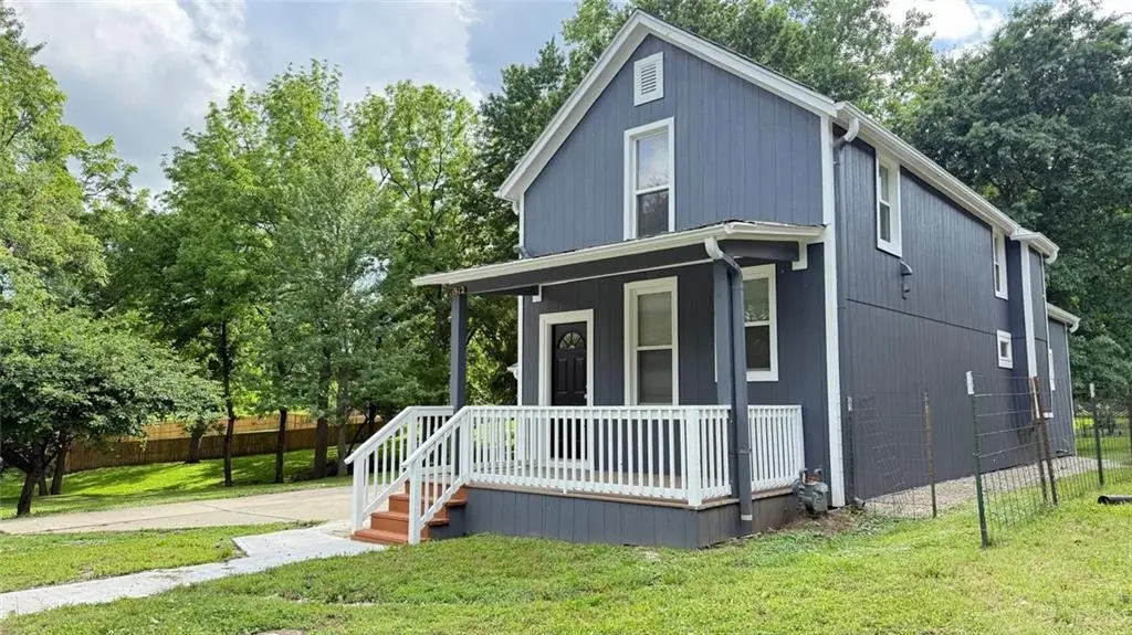 1912 Cleveland Terrace, Leavenworth, KS 66048 - #1