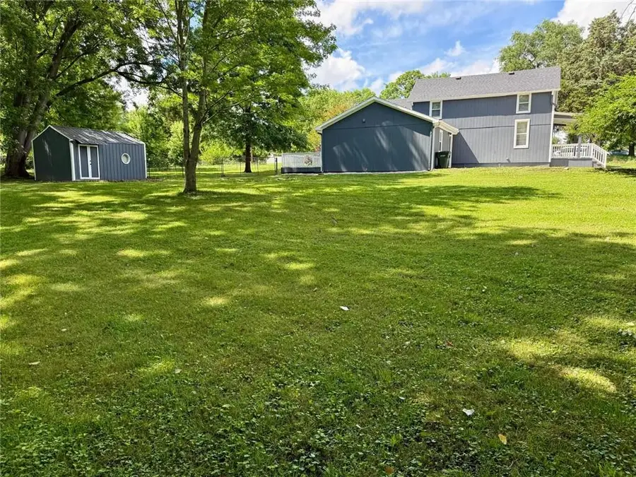 1912 Cleveland Terrace, Leavenworth, KS 66048 - #2