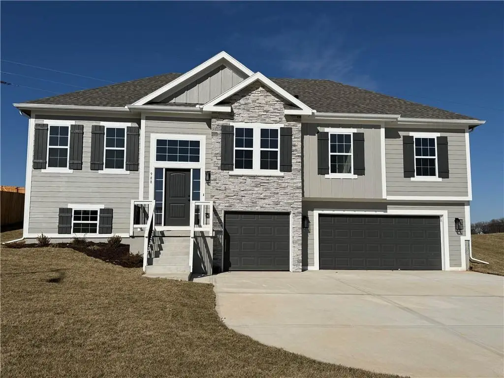 10148 N Brighton Avenue, Kansas City, MO 64156 - #1