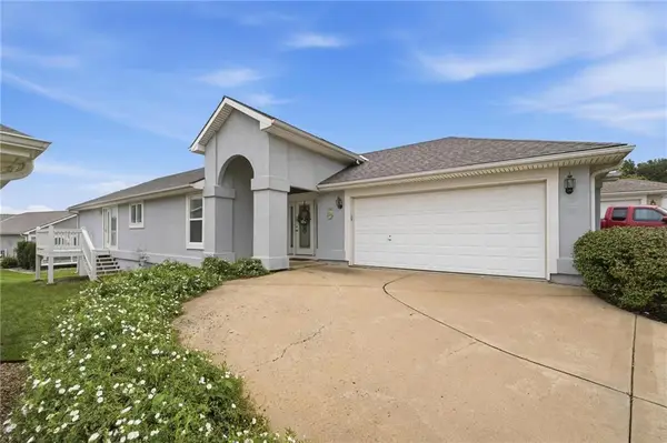 7904 N Cherry Street, Kansas City, MO 64118