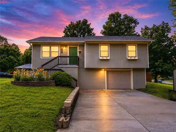 211 SE 51 Road, Warrensburg, MO 64093