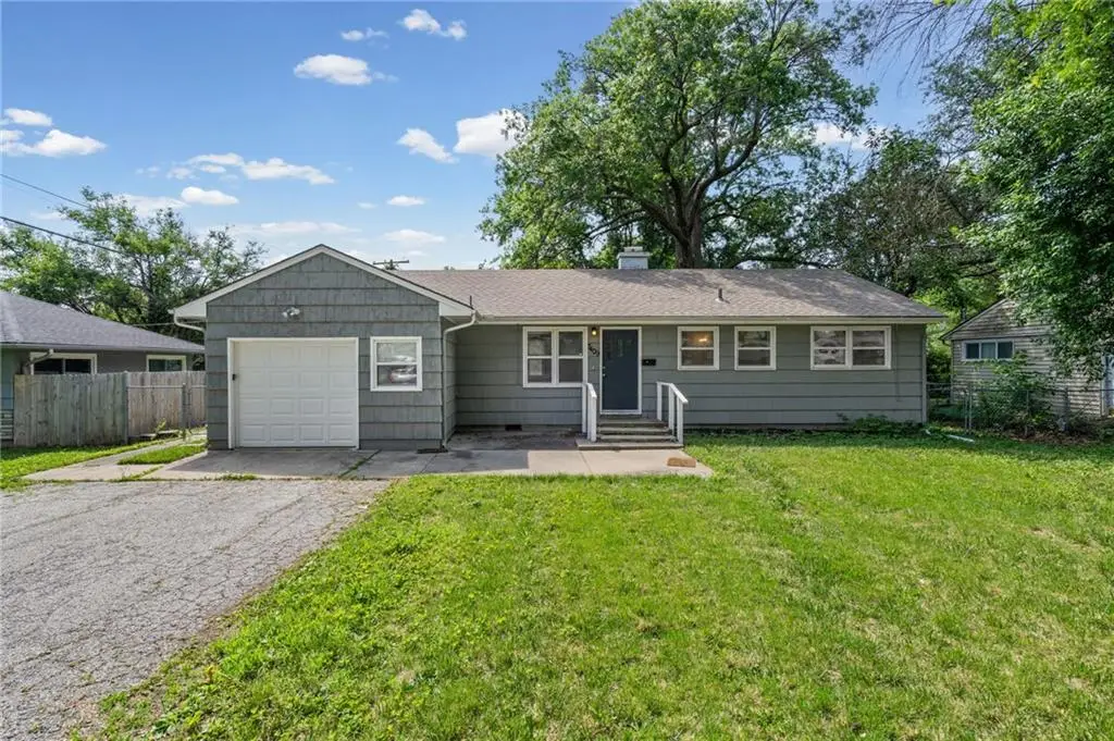 7409 E 109th Street, Kansas City, MO 64134 - #1
