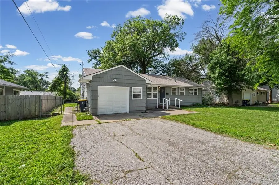 7409 E 109th Street, Kansas City, MO 64134 - #3