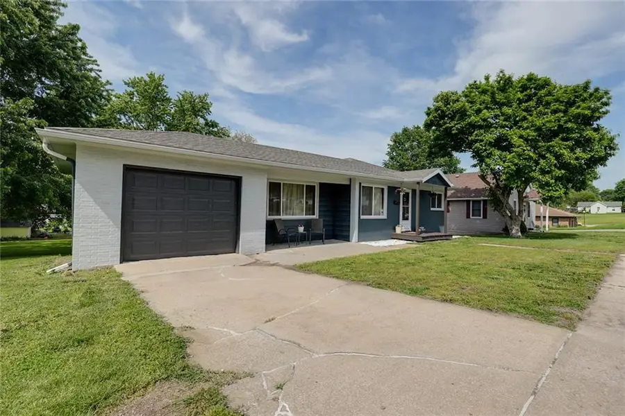 502 W Broadway Street, Higginsville, MO 64037 - #3