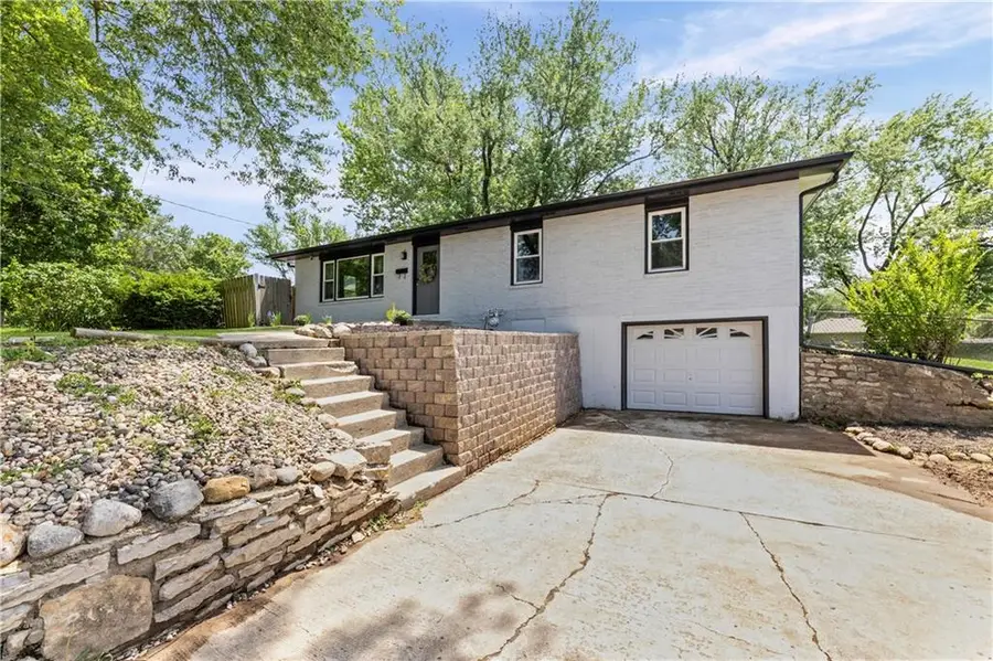 13101 NW Porter Road, Parkville, MO 64152 - #3