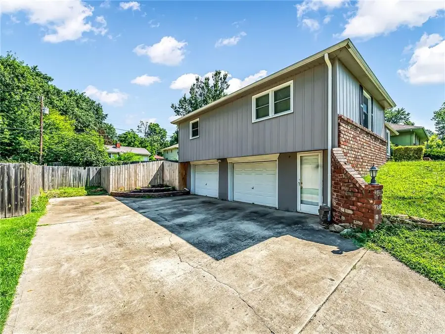 11308 E 62nd Street, Raytown, MO 64133 - #3