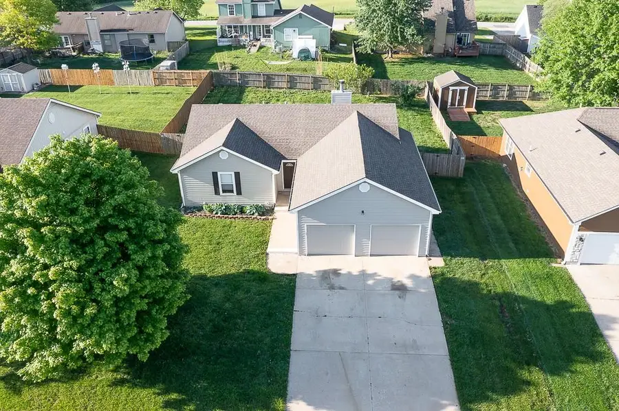 1762 Finch Drive, Tonganoxie, KS 66086 - #2