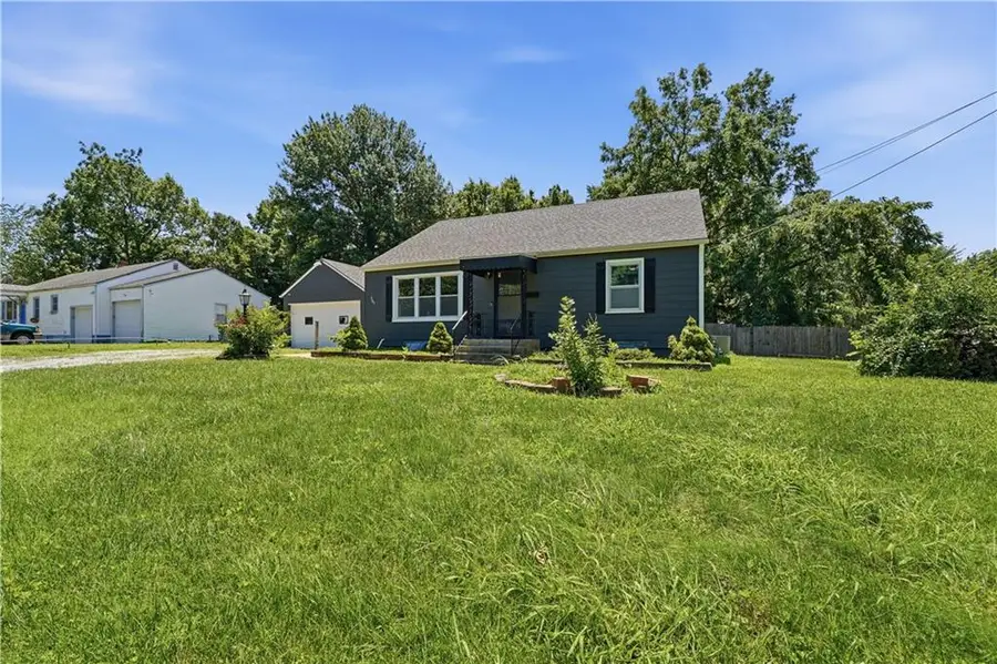 505 NE 74th Terrace, Gladstone, MO 64118 - #2