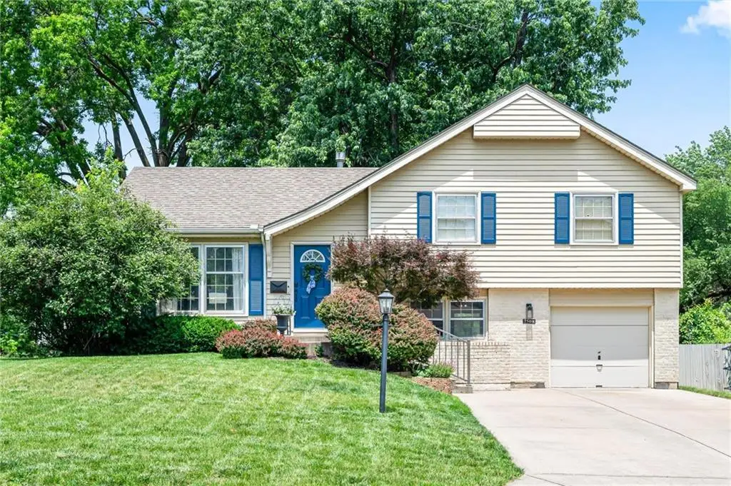 7508 W 95th Terrace, Overland Park, KS 66212 - #1