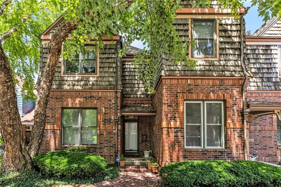110 E 30th Street, Kansas City, MO 64108 - #2