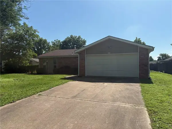 958 Crescent Drive, Independence, KS 67301