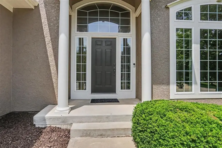 9302 W 157th Terrace, Overland Park, KS 66221 - #2