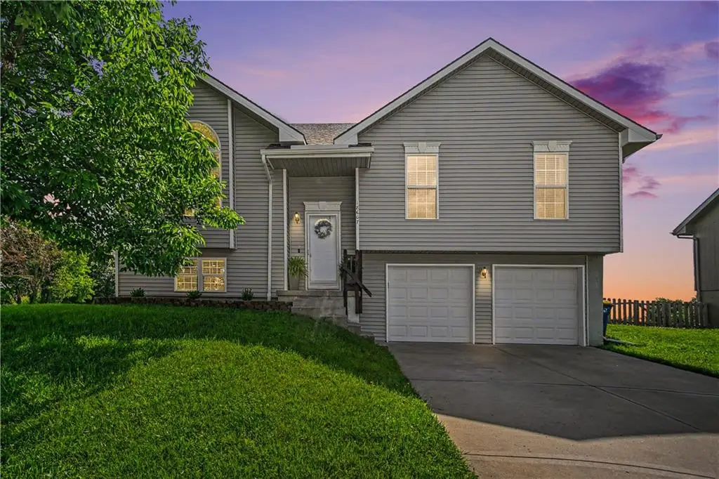 18607 Wildflower Drive, Smithville, MO 64089 - #1