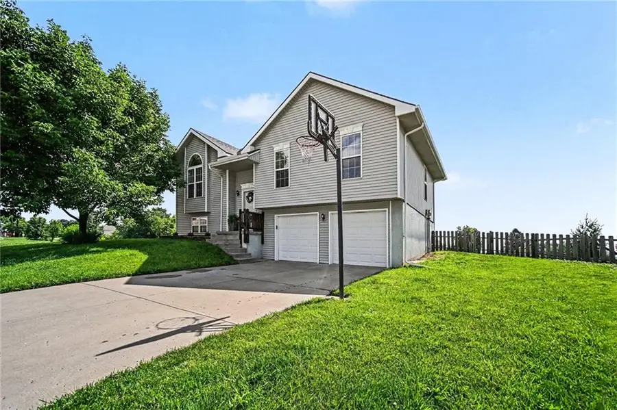 18607 Wildflower Drive, Smithville, MO 64089 - #3