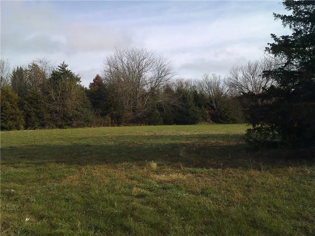 206 E Sundance Drive, Paola, KS 66071 - #1