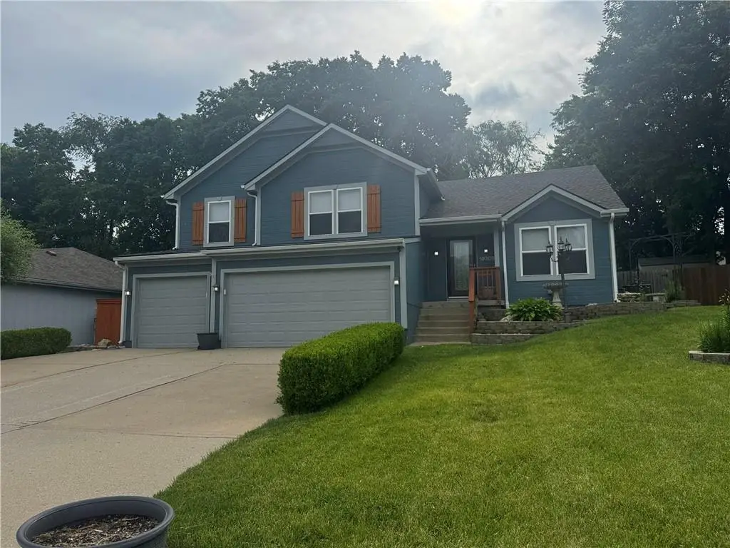 19309 E Lynchburg Place N, Independence, MO 64058 - #1