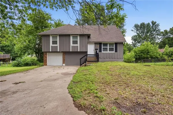 8909 Stark Avenue, Kansas City, MO 64138