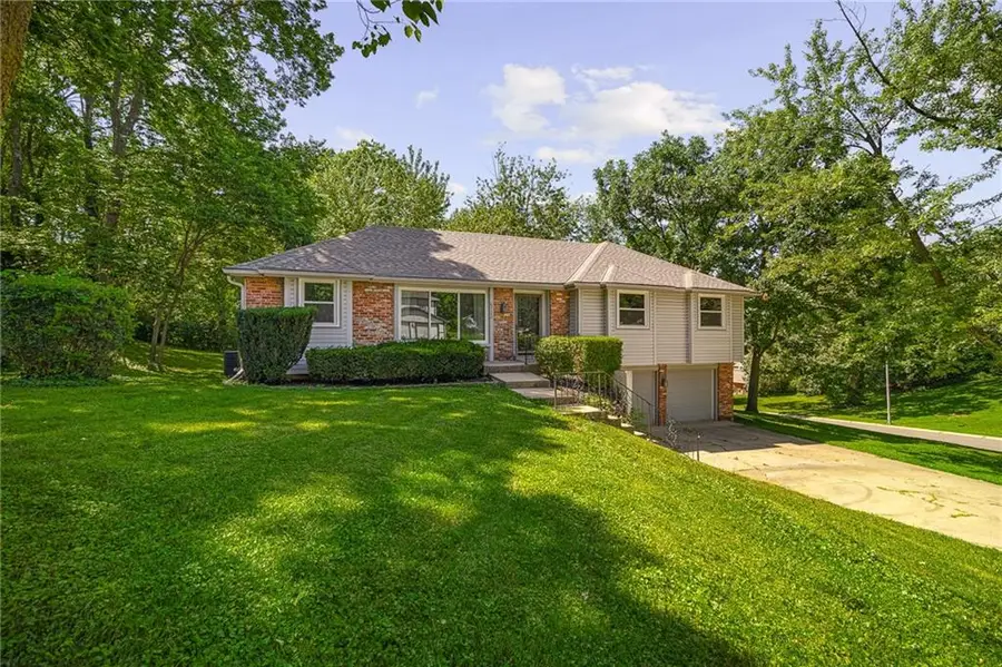 6722 N Mokane Street, Kansas City, MO 64151 - #2
