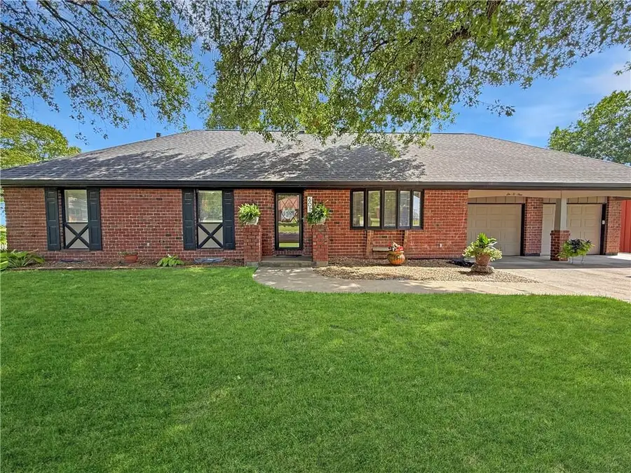 601 W 34th Street, Higginsville, MO 64037 - #2