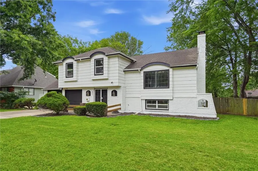 6901 E 127th Terrace, Grandview, MO 64030 - #3
