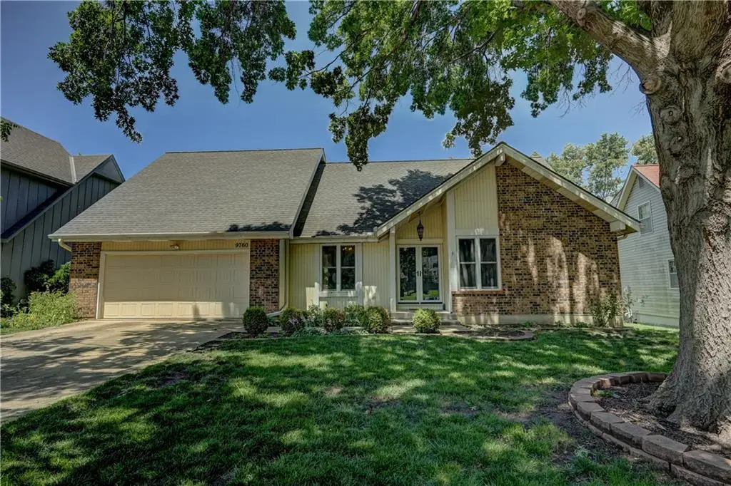 9760 W 101st Terrace, Overland Park, KS 66212 - #1