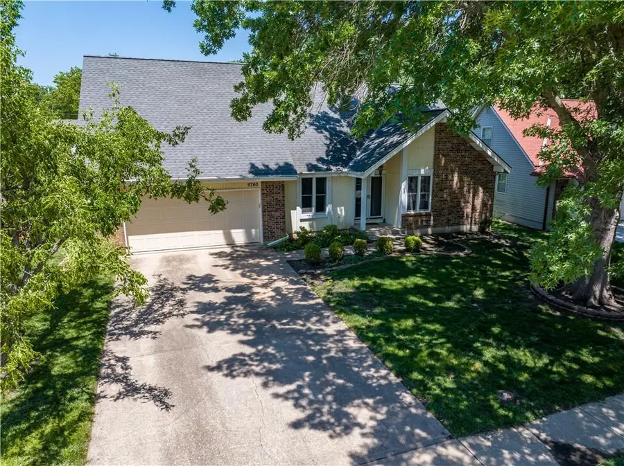 9760 W 101st Terrace, Overland Park, KS 66212 - #2